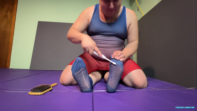 Ticklish Chubs: Matt kietelt de gigglemeister