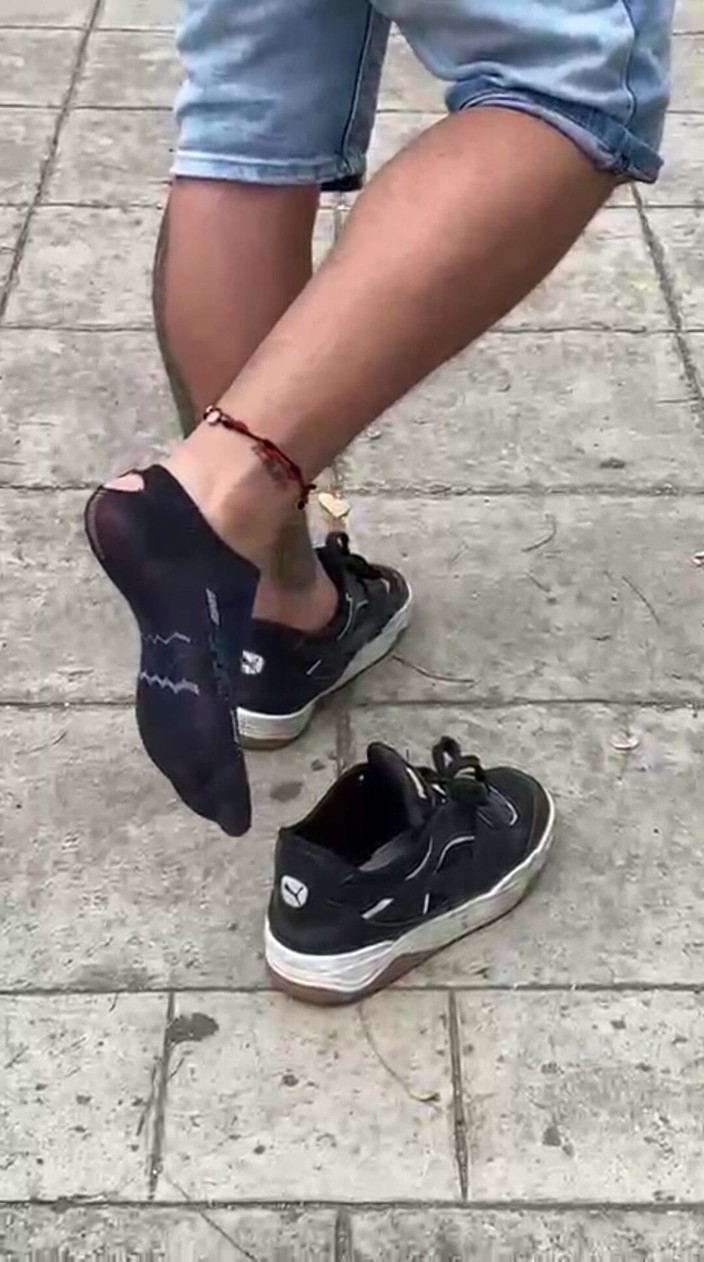 Mr Feet Colombia: Я позволяю тебе наслаждаться моими потными и порванными чулками от долгих прогулок