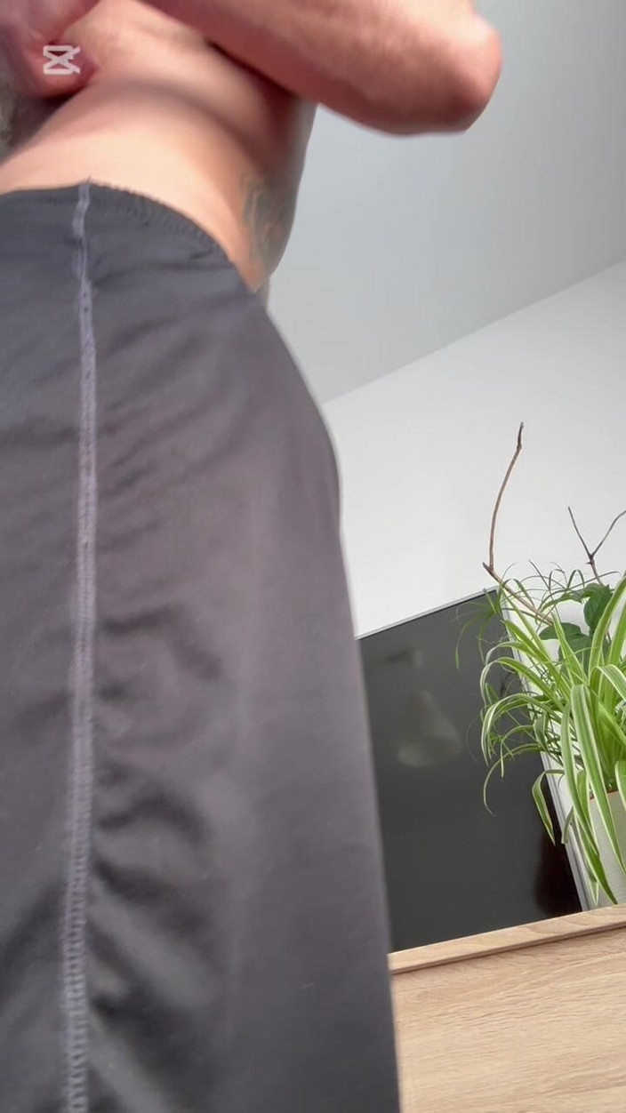 FerLuciDaddy: Cheeky Wank