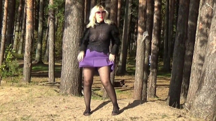Nylon-Heels: Setiausaha di alam semula jadi
