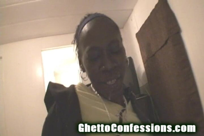 Ghetto Confessions: Brutta ragazza nera oscura ho succhia palle bianche e cazzo...