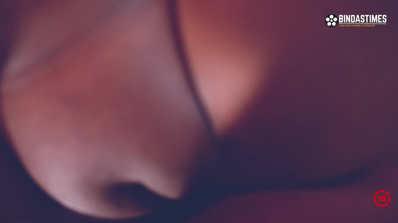 Biind as times: Awek India seksi Priya dapat creampie besar-besaran pada pepeknya oleh...