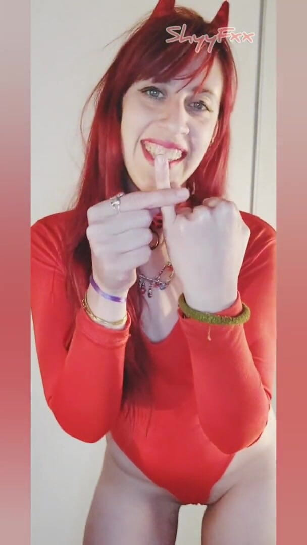Tu Gauchita Argentina: Shyyfxx Din Yndlingsdjvel Ydmyger Dig, Indtil du Er Frdig Med...