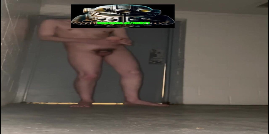 Lonewanderer: Aku lagi asik ngentot memekku sendirian di kamar mandi di...