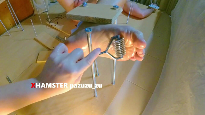 Pazuzu_zu: 펨돔 CFNM 발 간지럽고 처벌+ CBT + 망가진 오르가즘(내정)