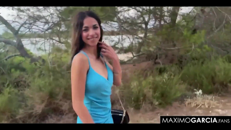 Maximo Garcia: Public Savage Sex in Valencia with an Italian Babe