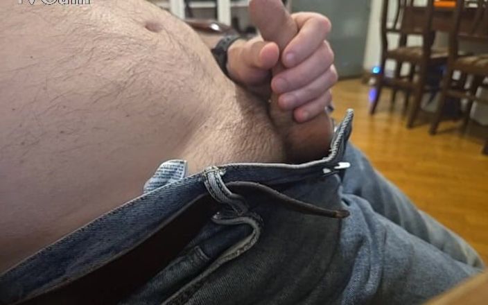 Jordance: Gran polla en oficina pajeando gran semen