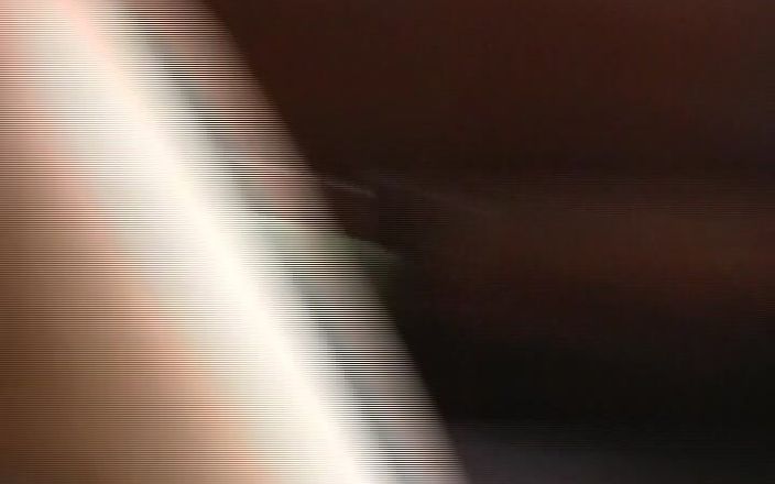 Enjoy German porn: Lucky Koleś pieprzy dwie niesamowite amatorskie niemieckie nastolatka