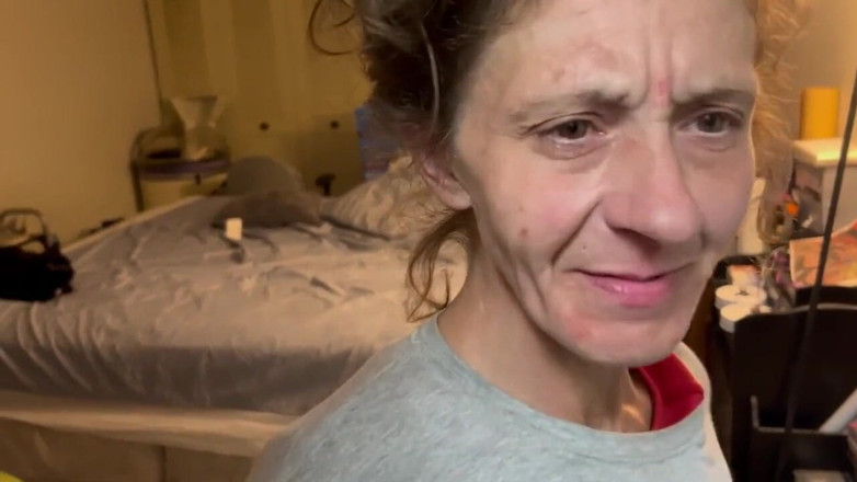 J13D75: Hanya ada satu hal yang dapat Anda lakukan dengan pelacur...