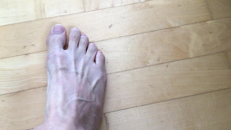 Best Ager: Foot and Toe Play