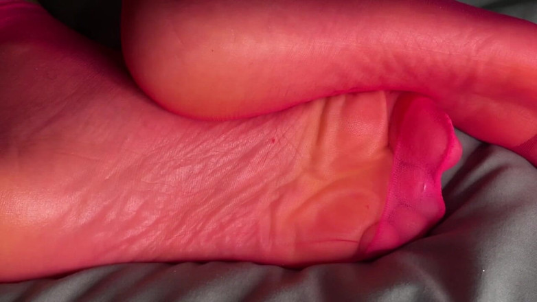 Pink Foxx: Pink Foxx脱下粉色尼龙