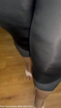 Passeggiare alla disperata ricerca di pipì sui miei pantaloni