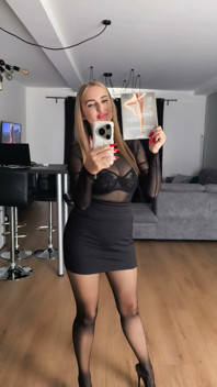 Signora in Nero