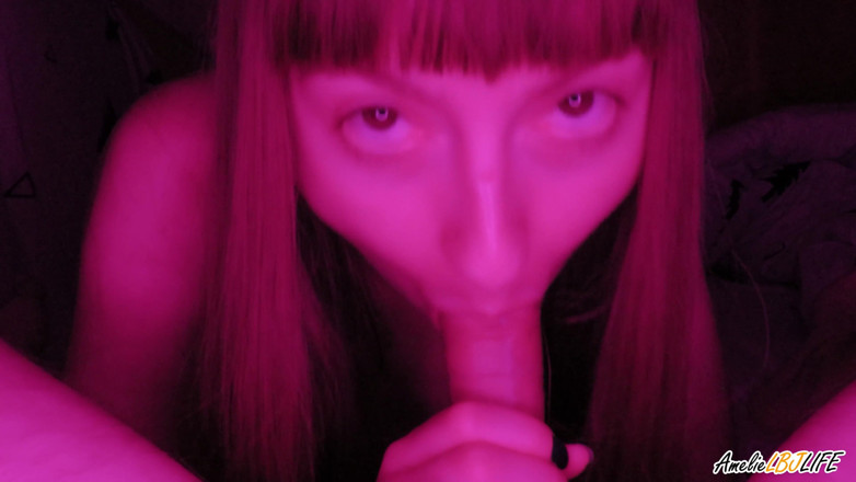 Amelie Dubon: 베프의 자지를 빨고 입에 사정하는 금발