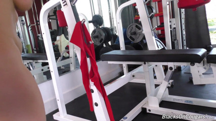 Blacks On Cougars: 肛門ふしだらな女レイヴンハート噴水のように噴出BBCから