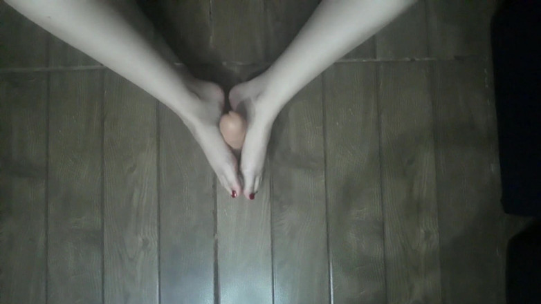 Little Ant2: Love Her Feet Let Me Masturbate Your Dick with My...