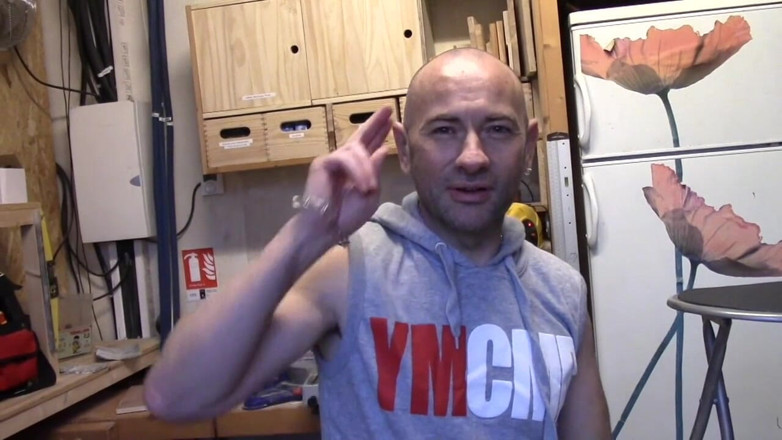 STRAIGHT BOY CURIOUS: Scally Lad umplută cu spermă în adidași de pula mea XXL