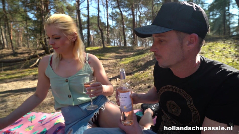 Hollandsche Passie: Anaal in Het Bos - Hollandschepassie