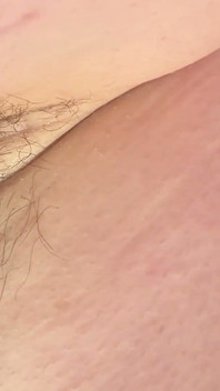 Pov sei piccolo e dentro le mie ascelle giganti