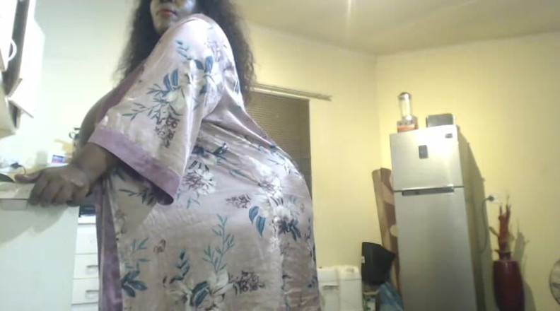 Legendary Booty Overdose: BBW MILF Vibrator Tease and Moaning Fetish