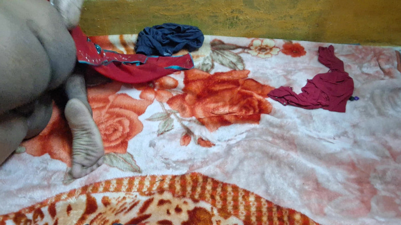 Busty Banuu: Sora vitregă excitată țâțoasă se fute de fratele vitreg