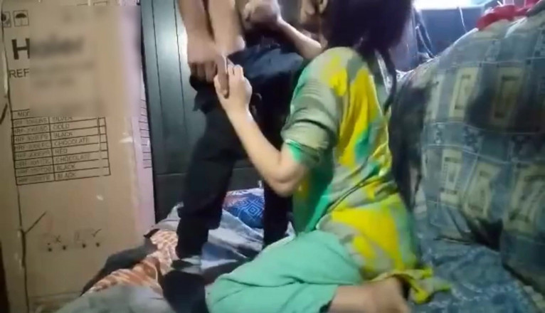Dasi couple: Adik ipar bersendirian di rumah Pakistan