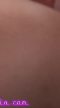 Lelaki tua memberikan blonde muda yang cantik creampie kejutan