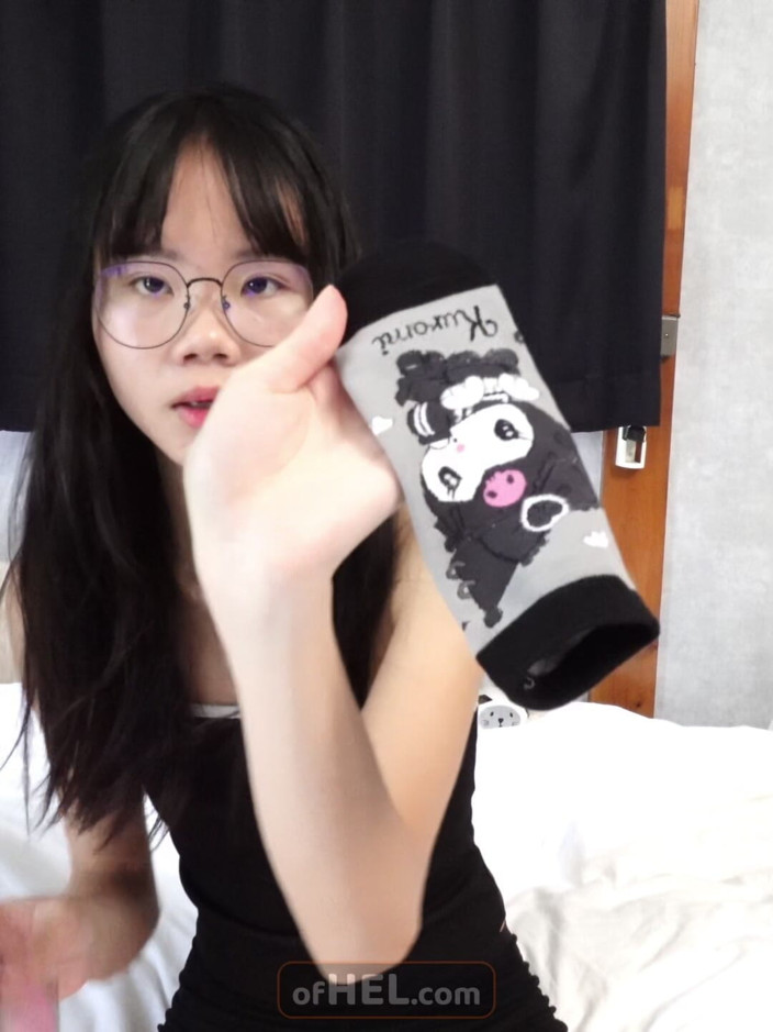 Girls of Hel: 새로운 바이브레이터를 테스트하는 구매 및 불꽃을 보여주는 Baebi