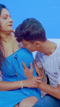 La Moglie MILF Indiana Ha Tradito Il Marito Facendo Sesso Con Il Suo Ex Fidanzato