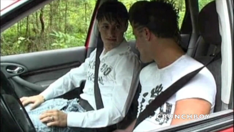 Slut twink used bareback by XXL cock: Sexy young dudes fucking in the car exhib
