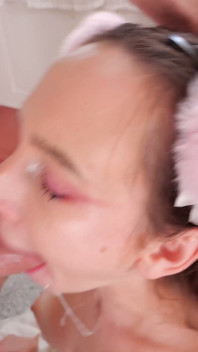 Mari Moon Jerks off and Sucks Xander's Dick Until She Gets a Cumshot!