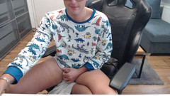 Twinkboy82: Německý roztomilý chlapec si dvakrát honí na livecam a hraje...