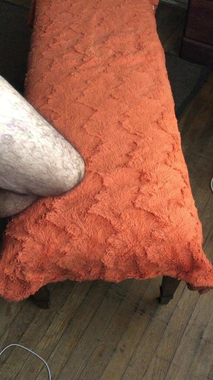 OhTrevor: Ohtrevor Tatăl vitreg păros fierbinte se trezește la Bolero