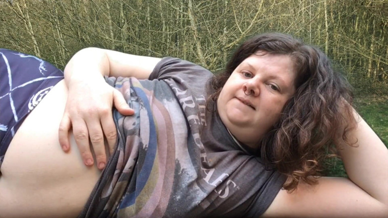 Ari Kajira: Plaag sexy bbw teeffetisj