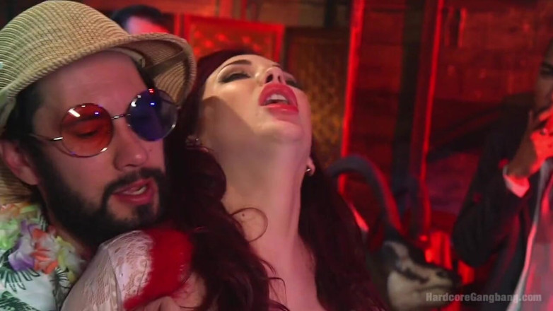 Hardcore Gangbang by Kink: Verdomd fijne taart! Een Twin Peaks-parodie gangbang