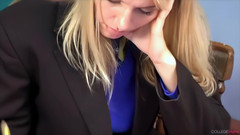 College Uniform: Studiu cu Hayley-Marie