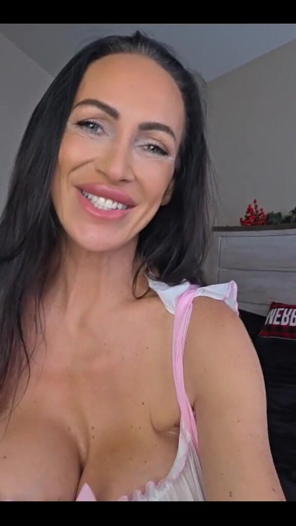 Happy Wednesday (Mandy Bright) Happy Wednesday (Mandy Bright)