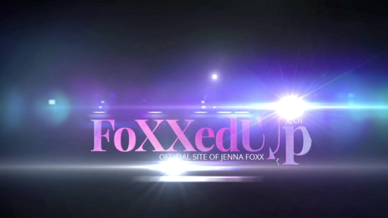 Jenna Foxx: Jenna Foxx and Sonia Hardcourt share a big thick cock