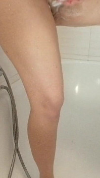 Sexy Wife Shaves Her Pussy Hair.