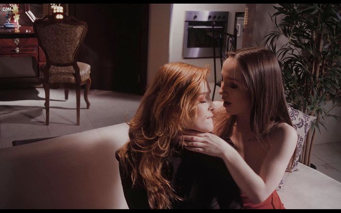 MixedX: Гаряча руда Джіа Лісса отримує справжній лесбійський секс з тінкою Кейт Квінн