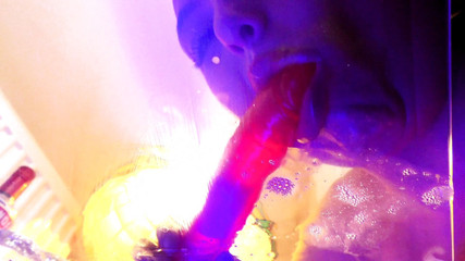 Jemstone Pornstar: Hluboko v grilu