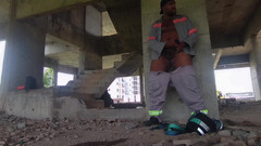 TheBlacKHunterr: 我带着一个玩具去上班，看看我做了什么