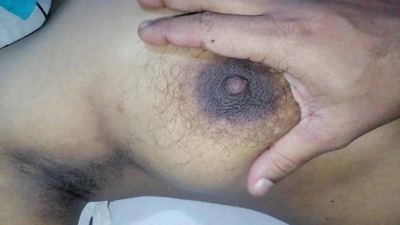 Sweety In Bed: Волосы на груди моей мачехи доставляет мне странное удовольствие