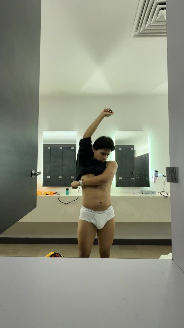 joanraay: Gym Showers