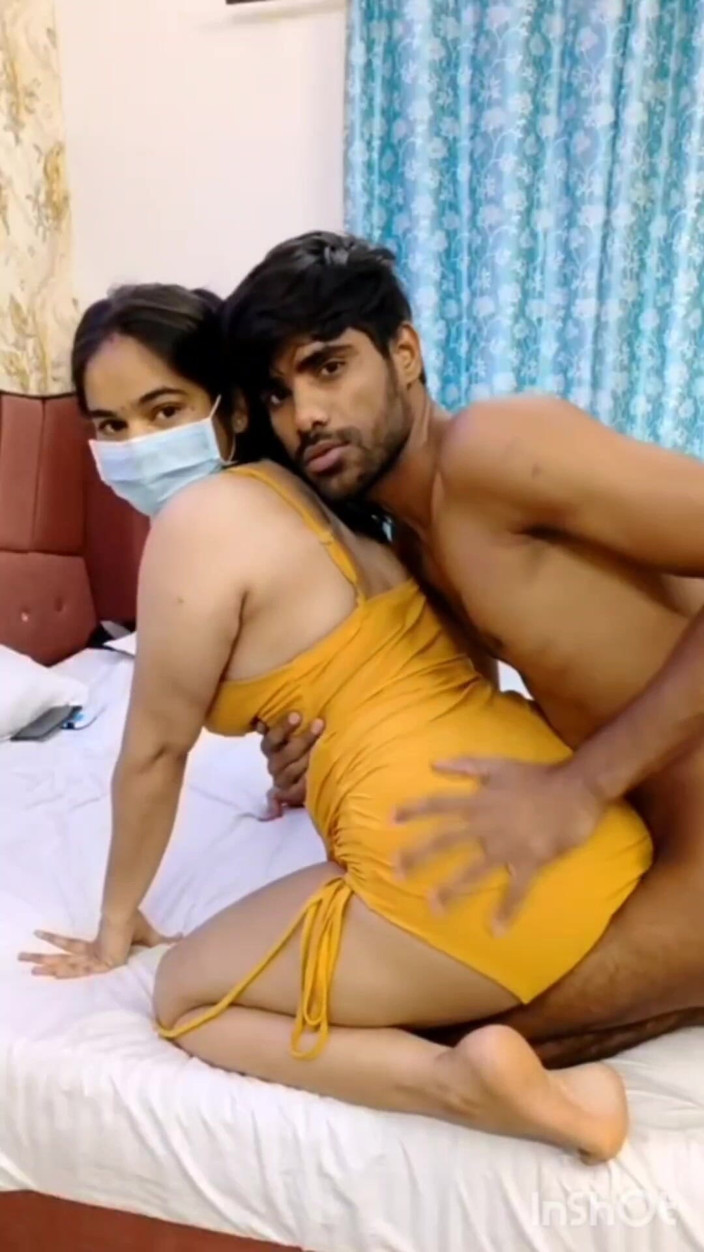 Asmita and sohom: Sex sexy bhabhi cu prietenul soțului