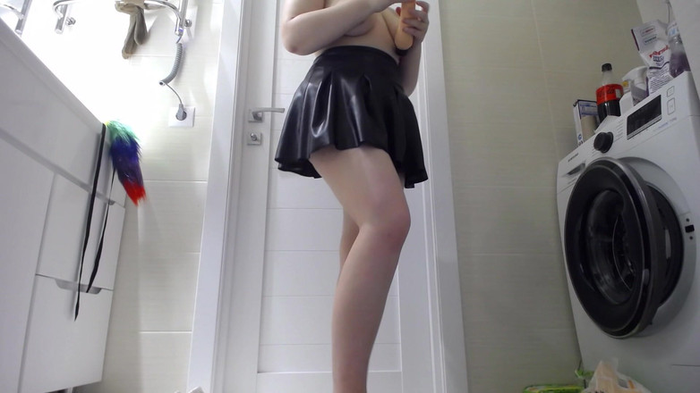 JuiceLussie: Nackt mit schwanz tanzen