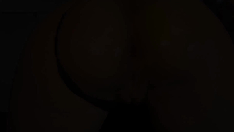 Siswet: She is stretching me out