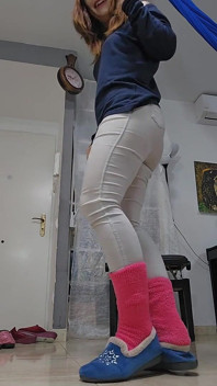 Pantofle Modeling a Masturbace, Španělské Pantofle