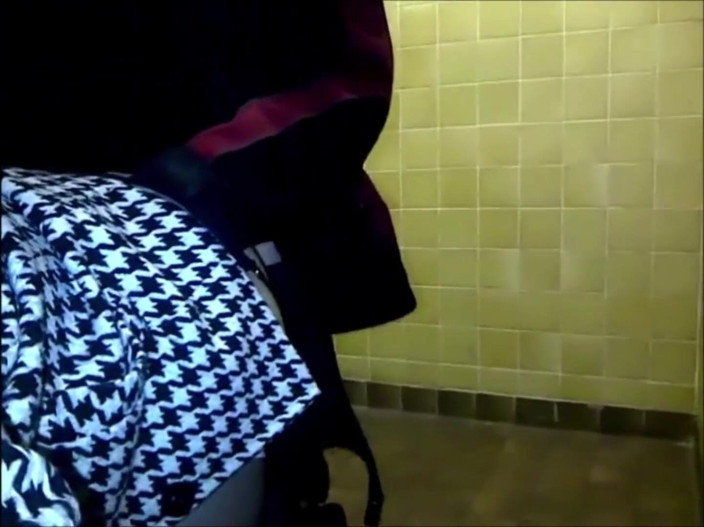 Dogging after dark: Real gloryholes public toilet fun