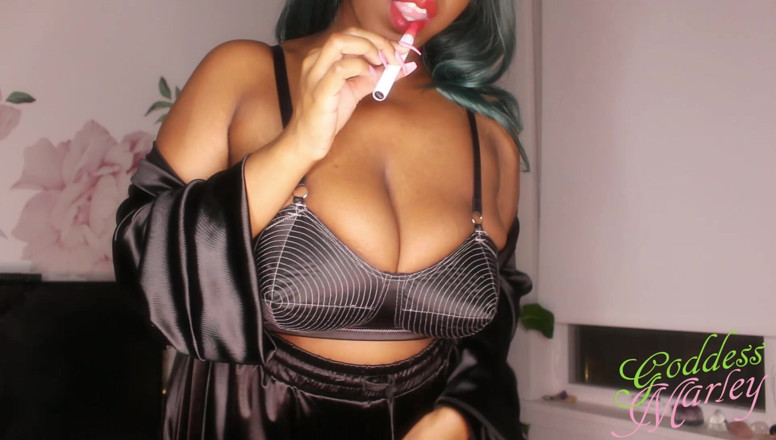 Goddess Marley: Opulent Smoker